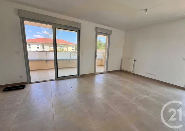 Appartement T2 à vendre - 2 pièces - 44.65 m2 - L ISLE D ABEAU - 38 - RHONE-ALPES - Century 21 Immobilier Batigimm