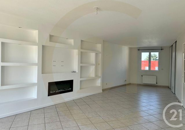 Appartement T3 à louer - 3 pièces - 79.0 m2 - LA VERPILLIERE - 38 - RHONE-ALPES - Century 21 Immobilier Batigimm